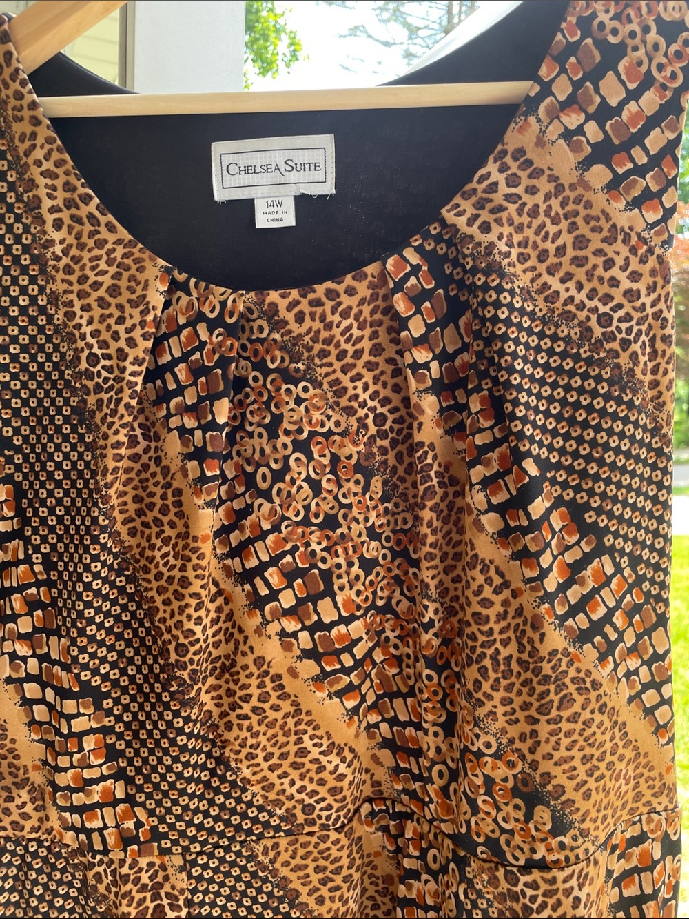 Flattering Chelsea Suite Brown Leopard-Print Midi Dress with Waist Tie belt - Picture 5 of 12